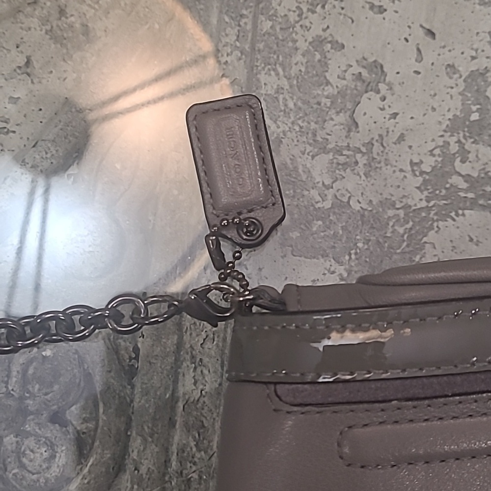 COACH WOMEN'S GRAY LEATHER CROSSBODY CHAIN BAG - Picture 10 of 11